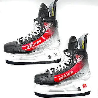 Bauer Vapor Hyperlite 2 - Pro Stock Hockey Skates - Size 10.75D