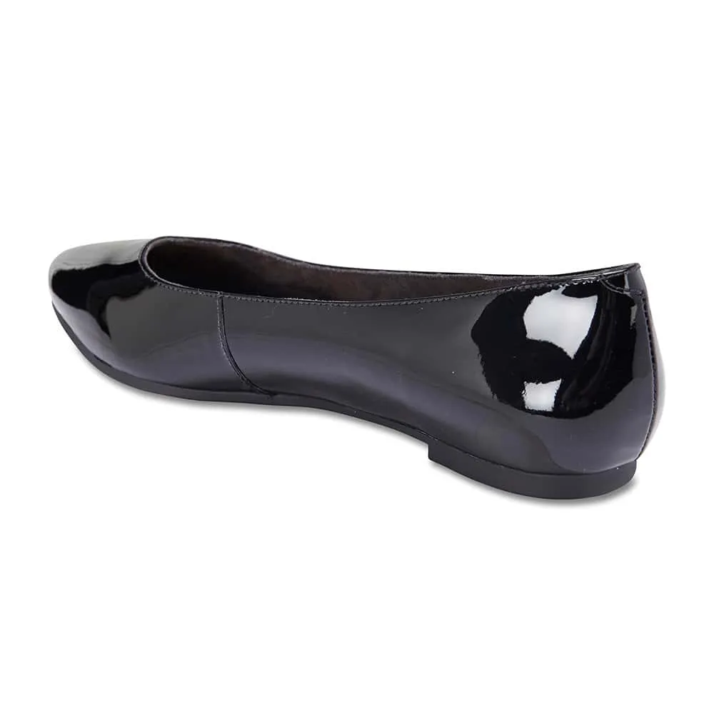 Lucia Flat in Black Patent