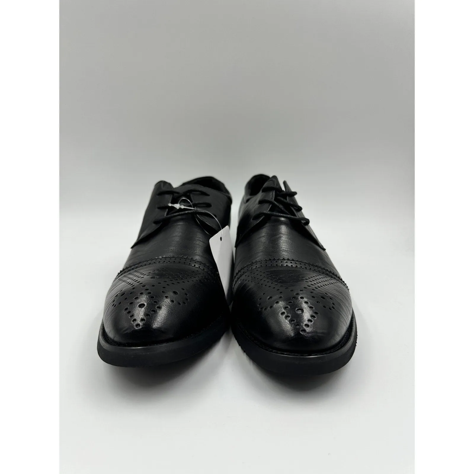 Men's Size 12, Black Oxford Dress Shoe w/ Design on Toe and Ruffle Cut Leather