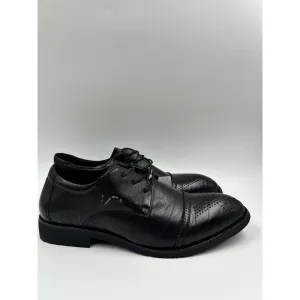 Men's Size 12, Black Oxford Dress Shoe w/ Design on Toe and Ruffle Cut Leather