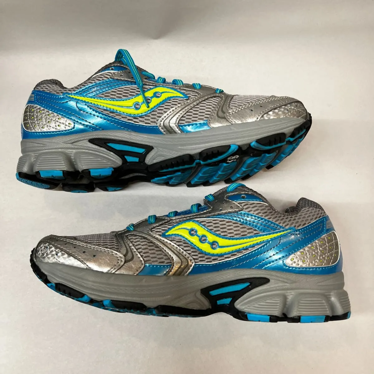 Women's Saucony •Cohesion 5• Running Shoe • Blue/Gray/Green Size 8.5M - Preowned